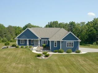 W339S5376 Prairie View Dr, Town Of Genesee, WI 53153