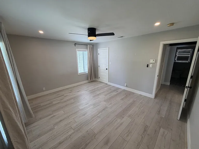 518 Fremont Way — Photo 14