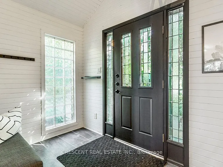 37 Georgian Manor Dr — Photo 3