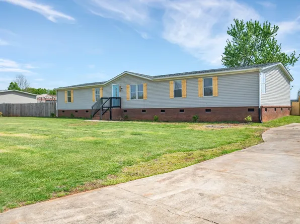 1064 Calico Farm Ct, Cleveland, NC 27013