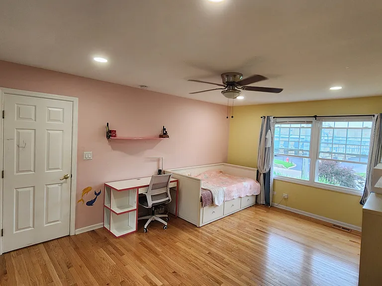 1807 Monroe Ct — Photo 12