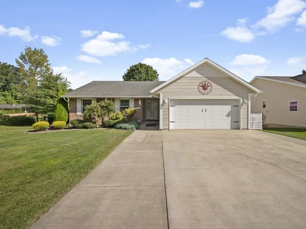 12110 Villa Dr, Conneaut Lake, PA 16316