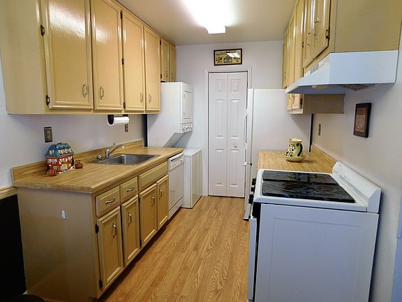 2nd image of 903 Drew Ln