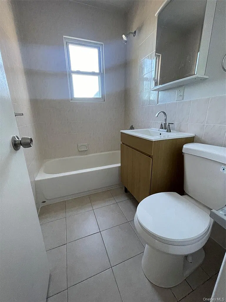 2 bed, $2,900 — Photo 4