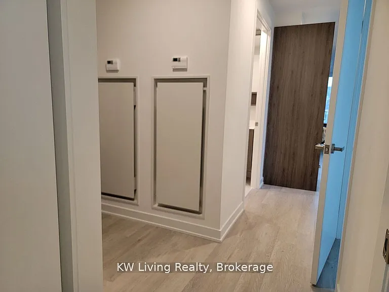 88 Queen St E #5609 — Photo 12