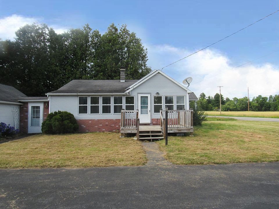 1st image of 523 Picketts Corners Rd