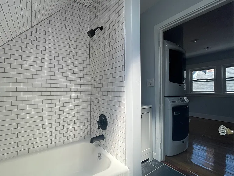 143-145 Irving Ave #3 — Photo 13