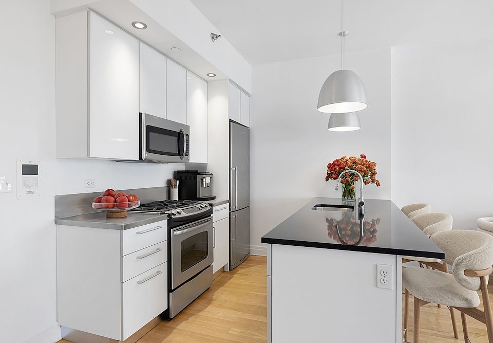 1st image of 30 Washington St APT 6C