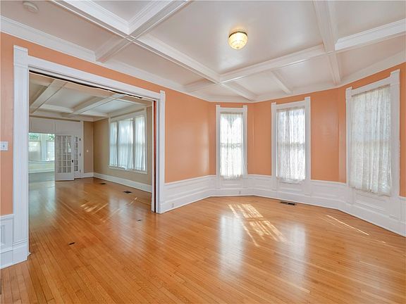 5th image of 1702 W Lake Dr