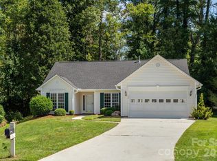 134 Stonehollow Rd, Fletcher, NC 28732