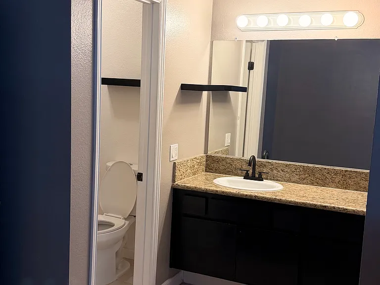 Ensuite Bathroom Secondary Bedroom