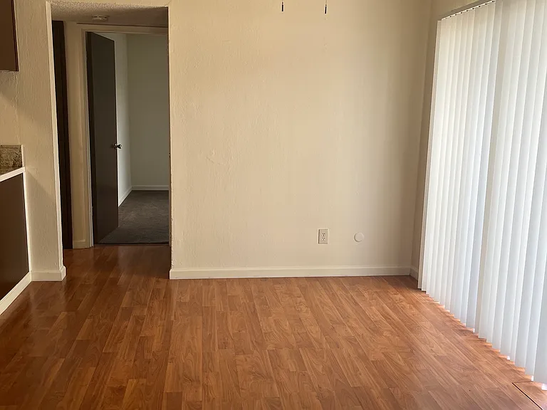 4600 Myrtle Ave — Photo 6