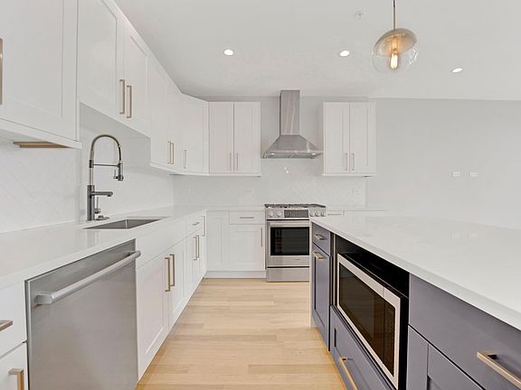 4th image of 2212 W Lawrence Ave #2212/5E