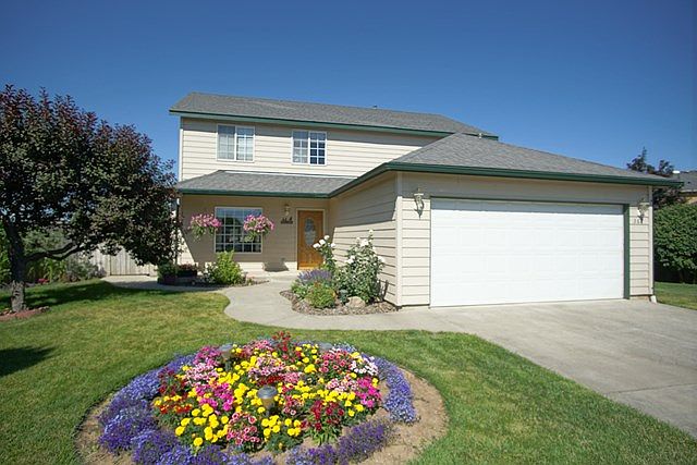 1st image of 368 NE Fernwood Pl
