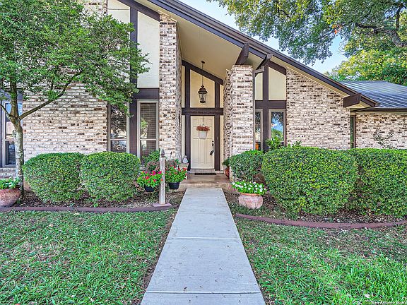 3rd image of 15302 AMESWOOD DR