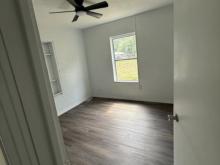 913 Tarpon Rd #420 — Photo 7
