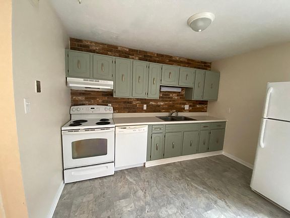 2nd image of 6 Midland Ave #6
