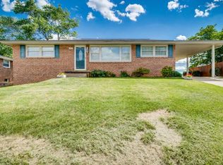 1317 Holyoke St, Kingsport, TN 37664