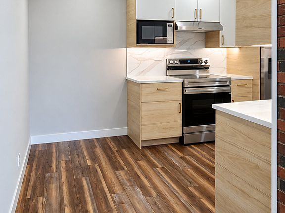 5th image of 601 W Huntington Commons Rd APT 313