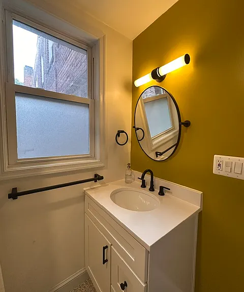 311 7th St NE #101 — Photo 3