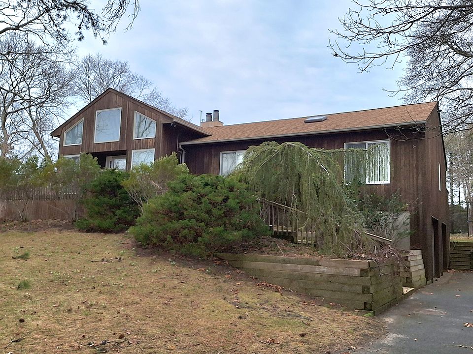 1st image of 7 Clay Pit Rd