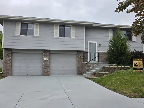 8123 Mathew Pl, Lincoln, NE 68516
