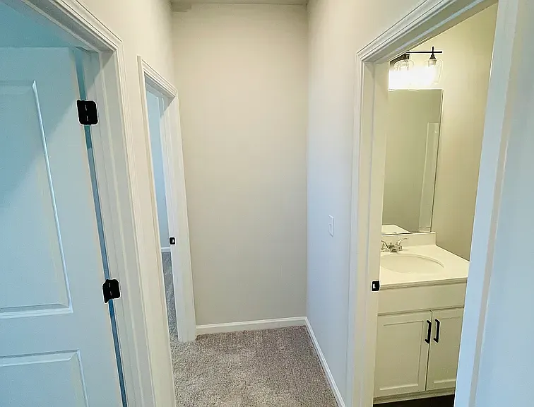 126 Lauren St — Photo 27