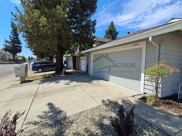 3835 Hunters Glen Pl — Photo 5