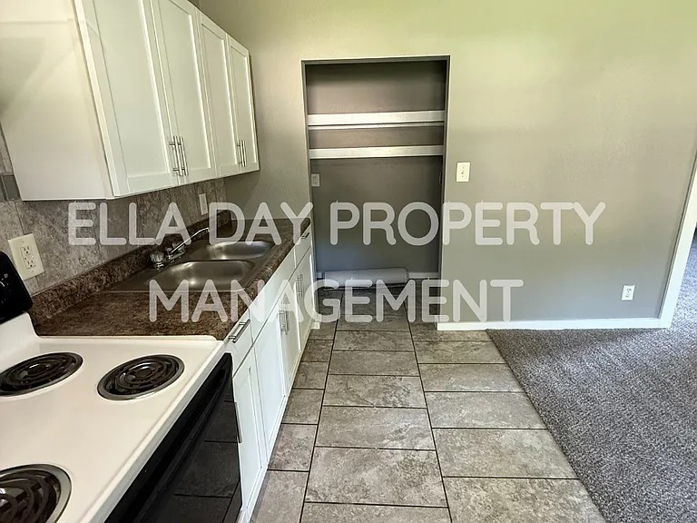 836 S Terrace Dr #1 — Photo 3