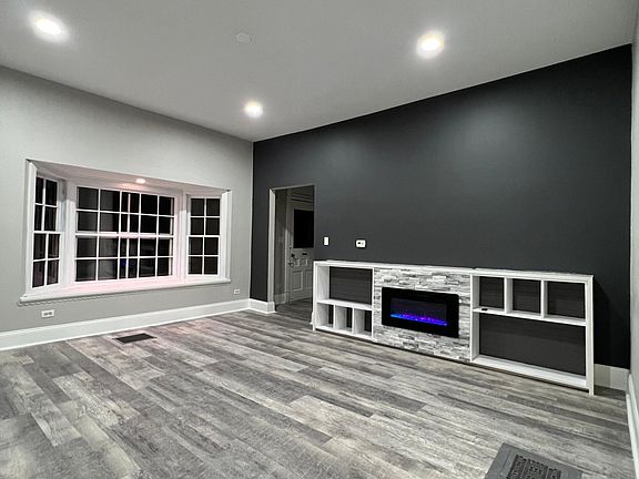 4th image of 3044 Calwagner St