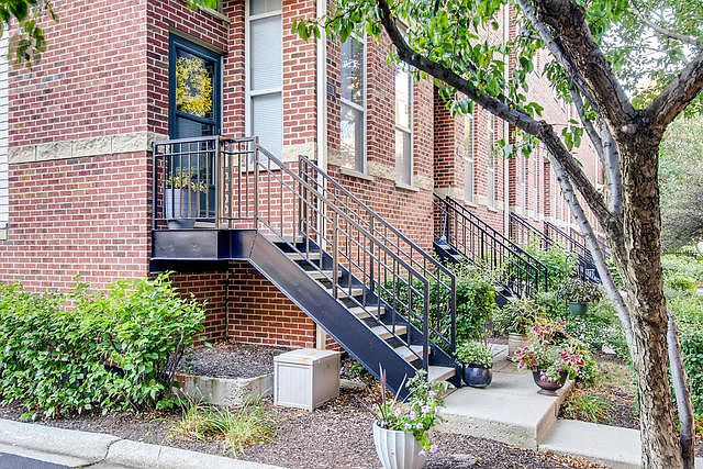 1st image of 2636 W Belmont Ave