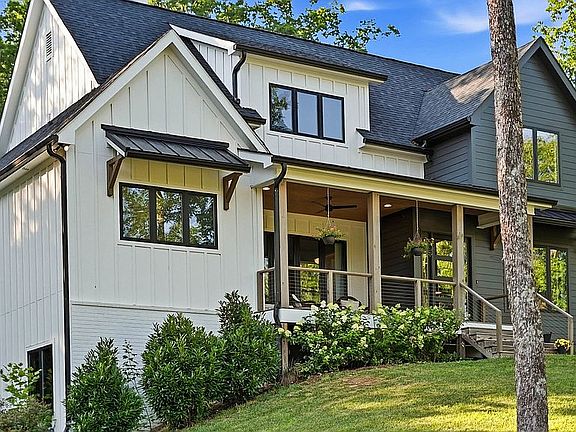 3rd image of 4162 Windtree Dr