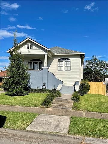 1st image of 4901 Venus St #B