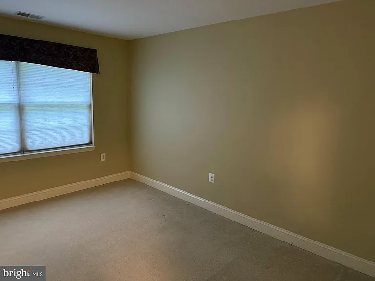 615 Strandhill Ct — Photo 16