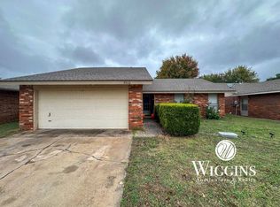 5522 Cedar Ridge Dr, Enid, OK 73703