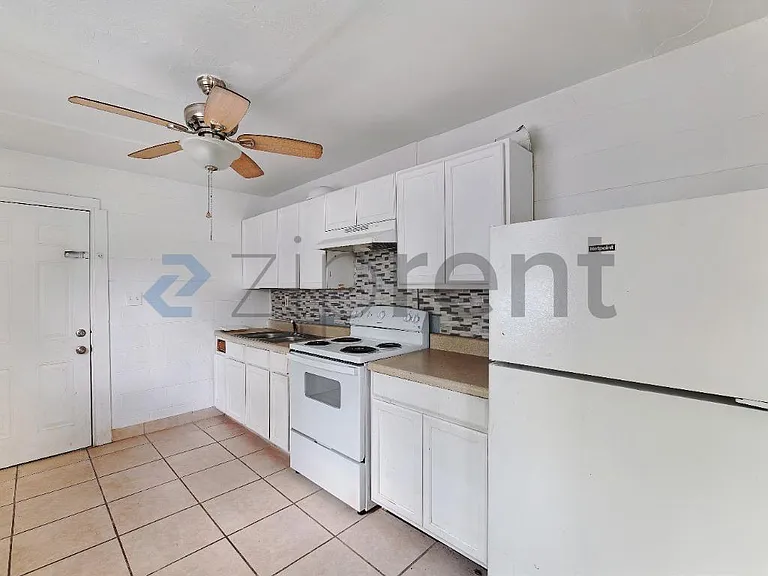 1715 Martin Luther King Jr Blvd — Photo 6