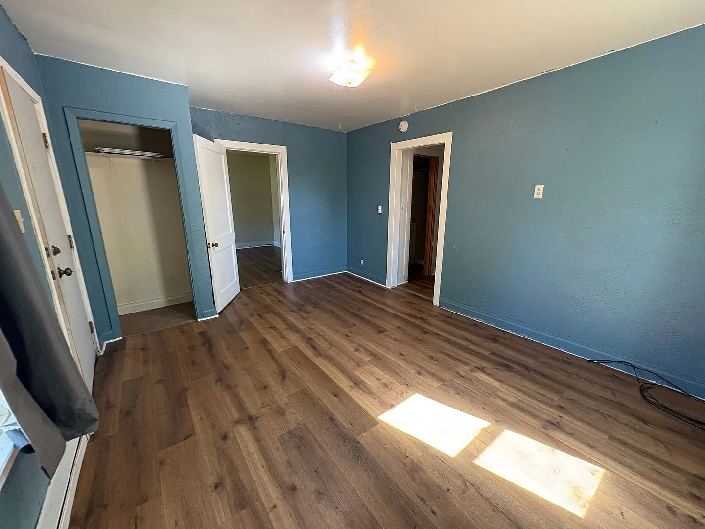Cozy 1 Bedroom 1 Bathroom — Photo 4