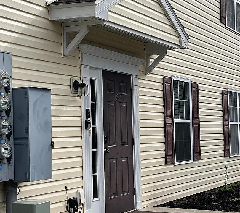 1st image of 182 Christine Dr