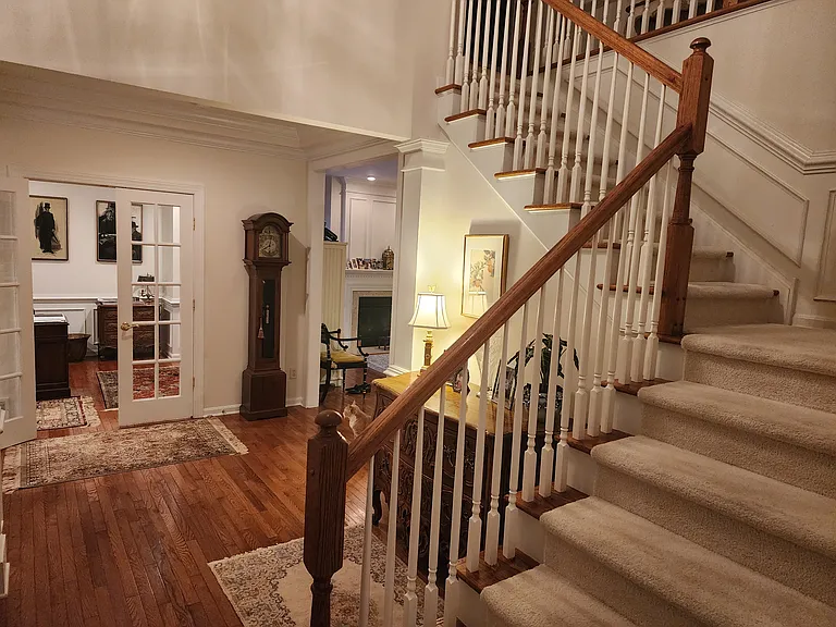 304 Arthur Ct #304 — Photo 4