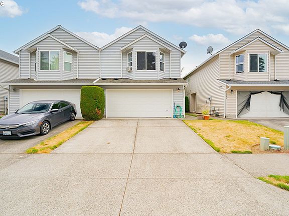 2nd image of 11513 NE 32nd St