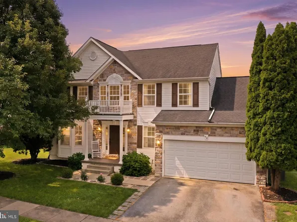 52 Southwinds Dr, Charles Town, WV 25414