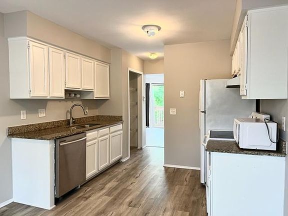 4th image of 7043 Colonial Oaks Dr #0