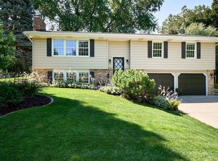 4917 W 96th St, Bloomington, MN 55437