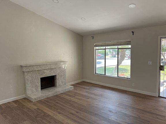 3rd image of 1728 N Thames Cir