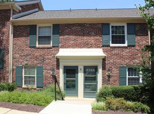 8368 Penshurst Dr #564, Springfield, VA 22152