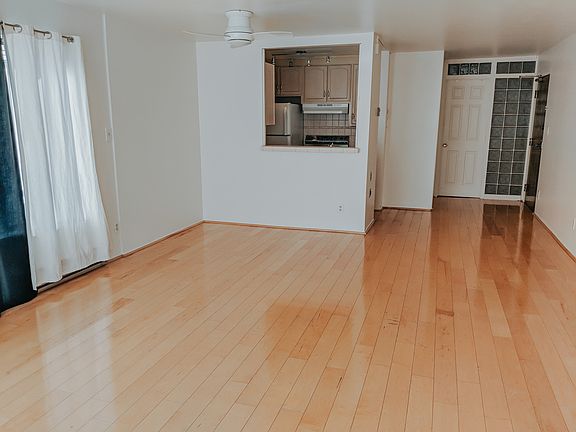 3rd image of 3501 Laguna St APT 102