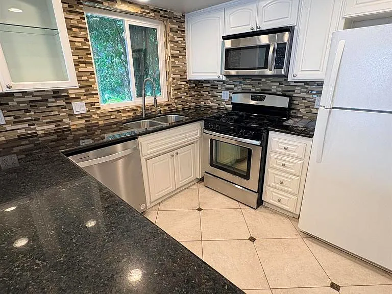 4603 Cove Dr #A — Photo 15