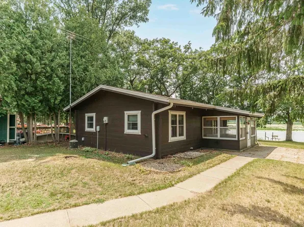 N2827 Lakeshore Drive, Montello, WI 53949