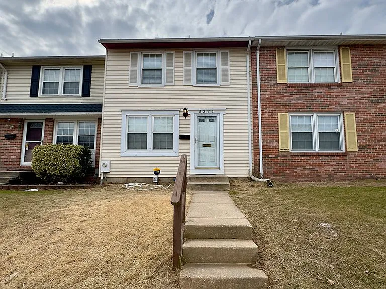 5371 King Arthur Cir — Photo 1