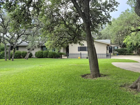 100 FLEETWOOD DR, Hollywood Park, TX 78232